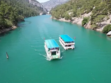 Side - Green Canyon Boat Tour